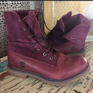 RARE burgundy Timberland Women’s Suede Boots 7.5